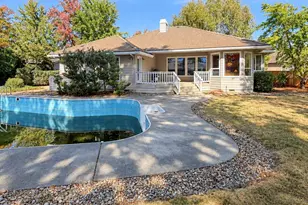 902 Mountain View Dr, Medford, OR 97504 - Photo 39