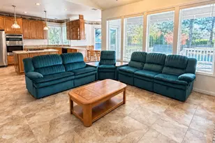 902 Mountain View Dr, Medford, OR 97504 - Photo 17