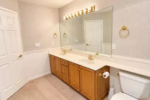 902 Mountain View Dr, Medford, OR 97504 - Photo 33