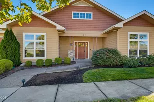 421 Stone Pointe Dr, Central Point, OR 97502 - Photo 3