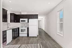 460 Arnos St, Talent, OR 97540 - Photo 9