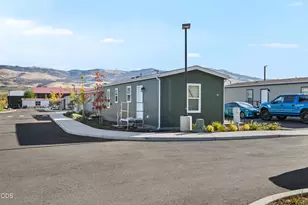 460 Arnos St, Talent, OR 97540 - Photo 3