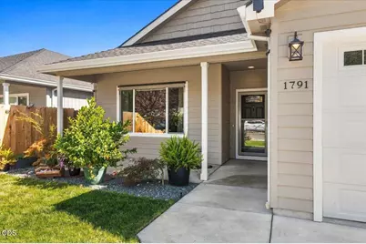 1791 Lillian Street, Medford, OR 97501 - Photo 3