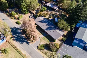 151 Verna Ln, Grants Pass, OR 97527 - Photo 5