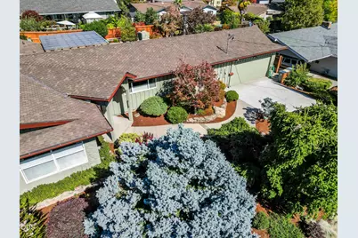 734 NW Midland Avenue, Grants Pass, OR 97526 - Photo 3