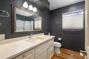 734 NW Midland Ave, Grants Pass, OR 97526 - Photo 33