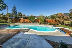 734 NW Midland Ave, Grants Pass, OR 97526 - Photo 45