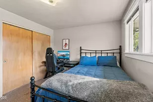 910 Crown Ave, Central Point, OR 97502 - Photo 19