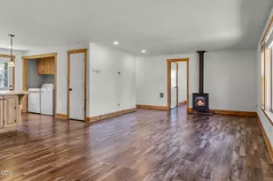 55690 Big River Dr, Bend, OR 97707 - Photo 7