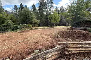6400 Tunnel Loop Rd, Grants Pass, OR 97526 - Photo 11