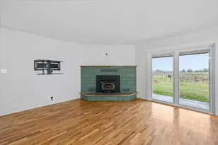 2554 W Stewart Ave, Medford, OR 97501 - Photo 5