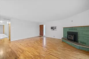 2554 W Stewart Ave, Medford, OR 97501 - Photo 7