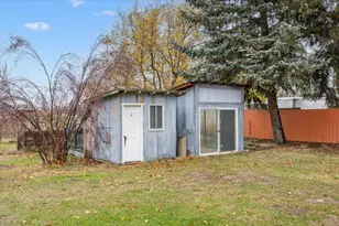 2554 W Stewart Ave, Medford, OR 97501 - Photo 25