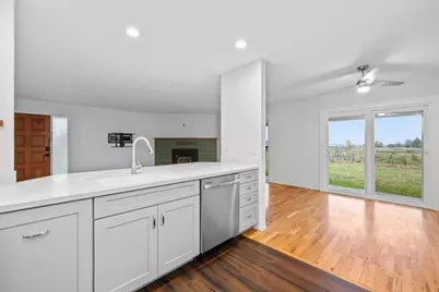 2554 W Stewart Avenue, Medford, OR 97501 - Photo 13