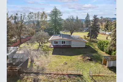 2554 W Stewart Avenue, Medford, OR 97501 - Photo 35