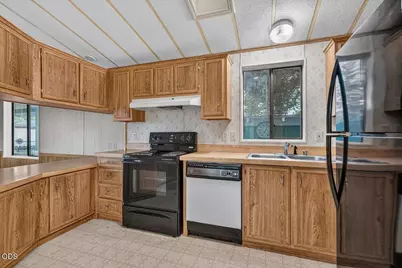 7 Brophy Way #UNIT 5, Shady Cove, OR 97539 - Photo 9