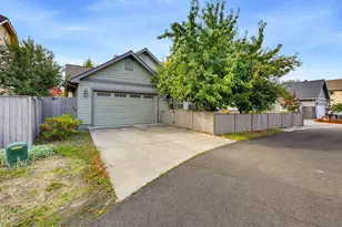 435 Clinton St, Ashland, OR 97520 - Photo 23