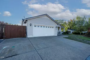 104 Glenwood Dr, Eagle Point, OR 97524 - Photo 31