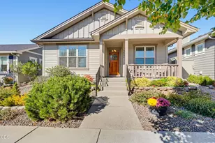 3851 Sunleaf Ave, Medford, OR 97504 - Photo 1