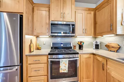 3851 Sunleaf Avenue, Medford, OR 97504 - Photo 15