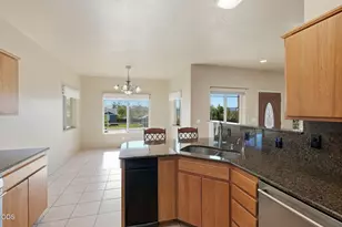 2451 NE Bobbi Pl, Prineville, OR 97754 - Photo 17