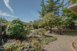 1546 Roberts Rd, Medford, OR 97504 - Photo 23