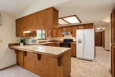 1546 Roberts Road, Medford, OR 97504 - Photo 7