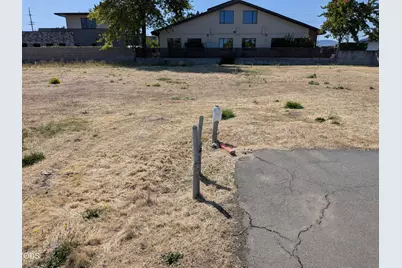 1233 Corona Avenue, Medford, OR 97504 - Photo 5