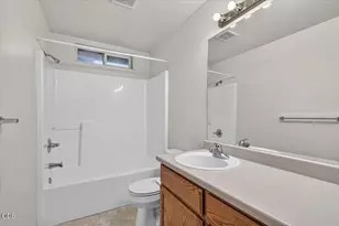 1259 Applegate Ln, Medford, OR 97501 - Photo 17