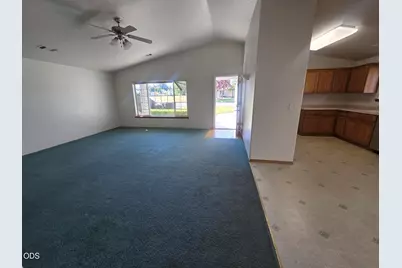 1259 Applegate Lane, Medford, OR 97501 - Photo 3