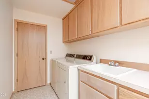 57654 Cottonwood Ln, Sunriver, OR 97707 - Photo 27