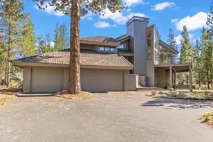 57654 Cottonwood Ln, Sunriver, OR 97707 - Photo 1