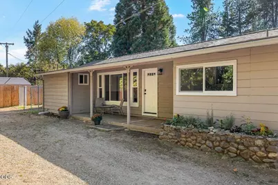 165 Laubach Lane, Grants Pass, OR 97526 - Photo 11