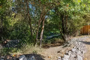165 Laubach Ln, Grants Pass, OR 97526 - Photo 27