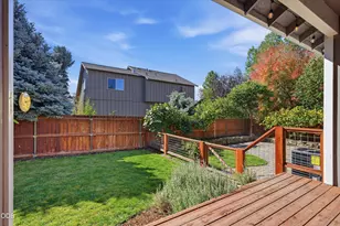 20717 Snow Peaks Dr, Bend, OR 97701 - Photo 31