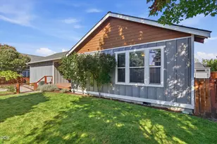 20717 Snow Peaks Dr, Bend, OR 97701 - Photo 37