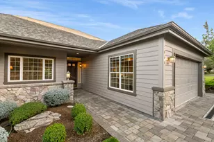 1056 Niagara Falls Dr, Redmond, OR 97756 - Photo 3