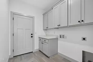 359 Otis St, Ashland, OR 97520 - Photo 19