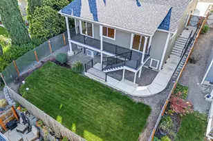359 Otis St, Ashland, OR 97520 - Photo 27
