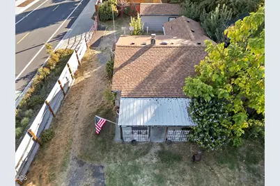 901 NW D Street, Grants Pass, OR 97526 - Photo 5