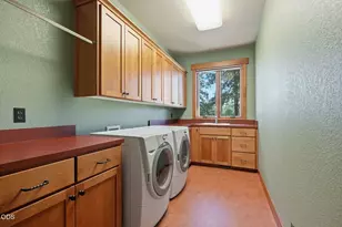 17111 Lady Caroline Dr, Sisters, OR 97759 - Photo 29