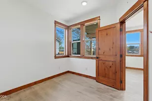 1082 NW 10th St, Prineville, OR 97754 - Photo 15