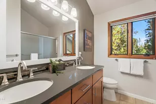 57676 Tan Oak Ln, Sunriver, OR 97707 - Photo 21
