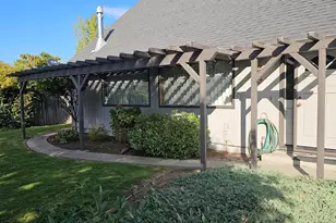 1905 SW Colorado Ln, Grants Pass, OR 97527 - Photo 5