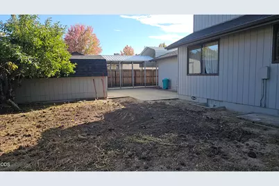 1905 SW Colorado Lane, Grants Pass, OR 97527 - Photo 9