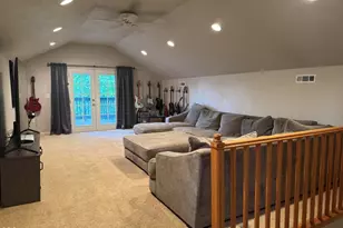 1052 Kensington Ct, Central Point, OR 97502 - Photo 15