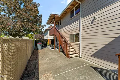 2139 N Keene Way Drive #5, Medford, OR 97504 - Photo 5