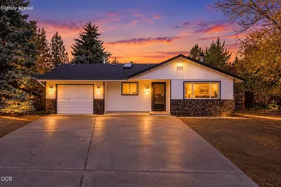 231 SE Airpark Drive, Bend, OR 97702 - Photo 1