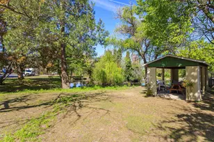 321 Clay St, Ashland, OR 97520 - Photo 37