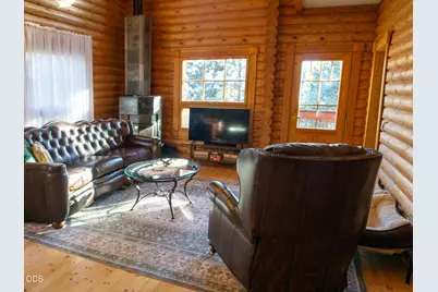 11020 Kestrel Road, Klamath Falls, OR 97601 - Photo 17
